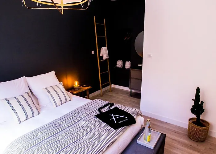 Antichambre ベッド・アンド・ブレックファスト ニーム