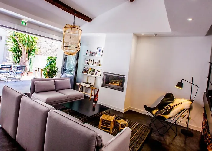 ベッド・アンド・ブレックファスト Antichambre ニーム