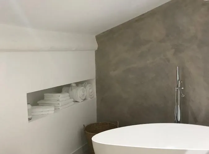 Panzió Antichambre Nîmes